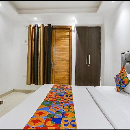 Hotel 24By7 New Delhi Luaran gambar