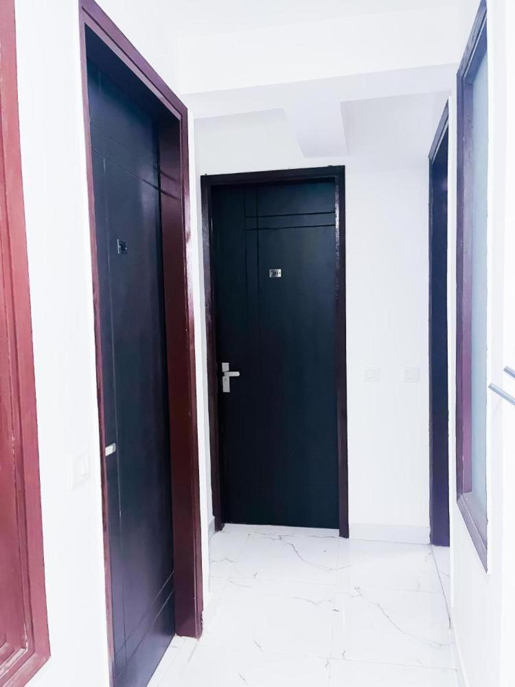 Hotel 24By7 New Delhi Luaran gambar