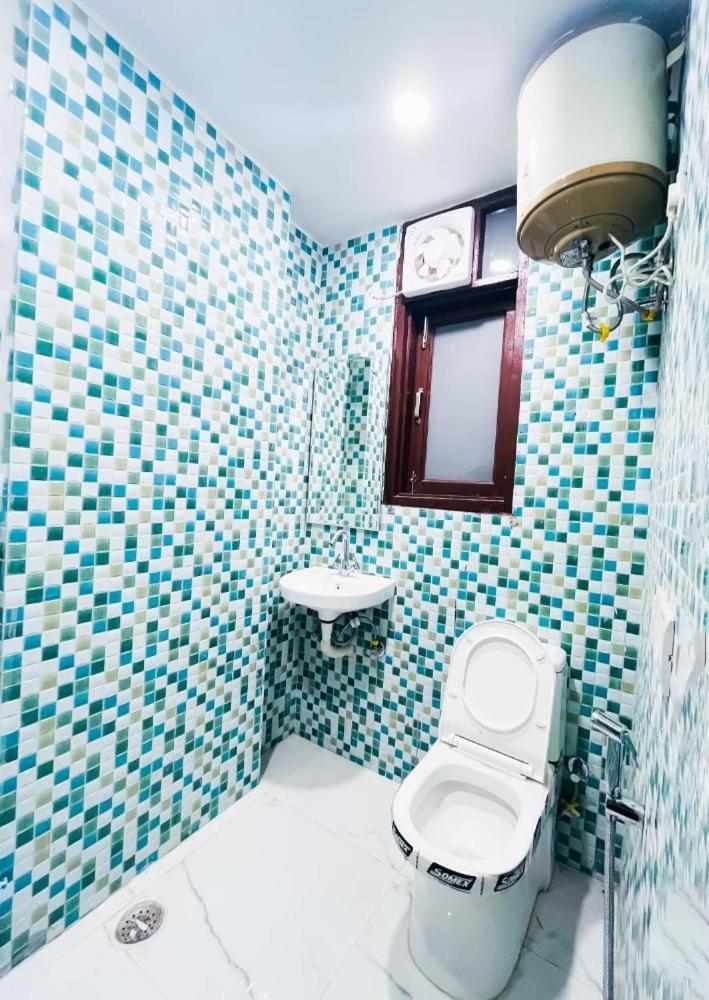 Hotel 24By7 New Delhi Luaran gambar